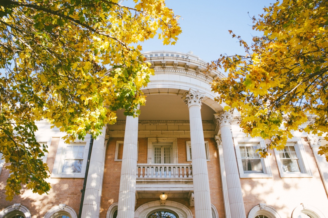 Grant Humphries Mansion